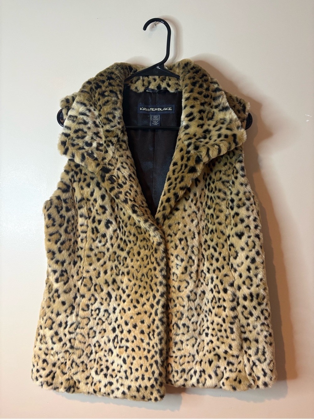 Kristen Blake Tan Animal Print Faux Fur Vest NWOT - Picture 2 of 7